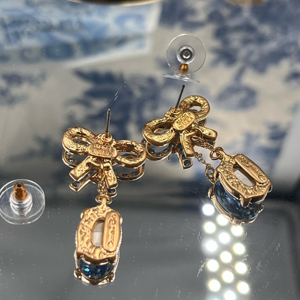 🆕 OSCAR DE LA RENTA 🧿 NWOT Blue Sparkle & Dangling Bow Earrings - Picture 9 of 16